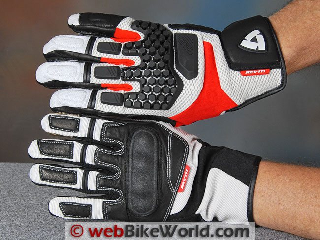 Sand Pro对Striker Gloves