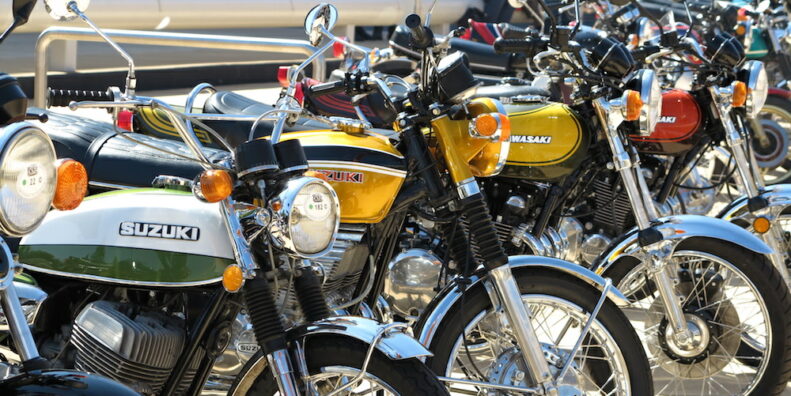 日本摩托车前往塔姆沃思古董
