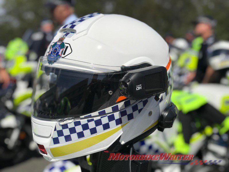 奇异的昆士兰警方头盔摄像头罚款目击者抢走了不正确的
