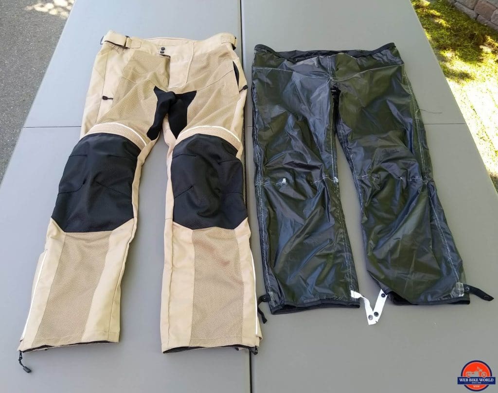 Motonation Cappra发泄Textil裤子——防水、防风衬壳旁边