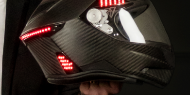 Vata7的X1 LED智能头盔，目前正在美国众筹