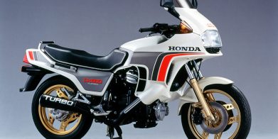 从1982年本田CX500涡轮摩托车