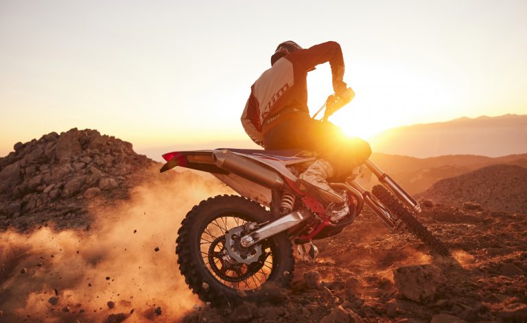 Klim的Dakar，CX Lite和Mojave Collections 2022年。照片由Motorcycle.com提供。