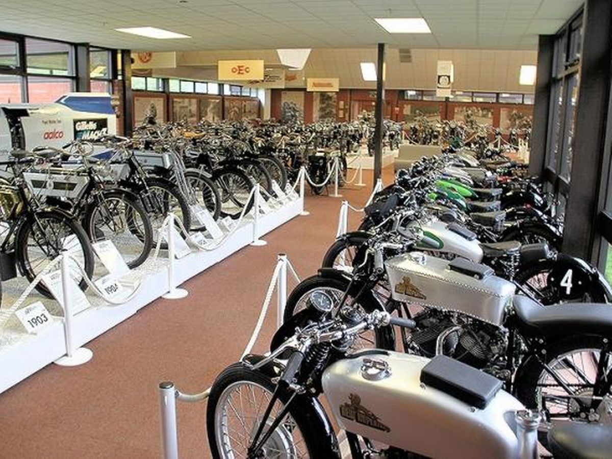英国国家摩托车博物馆的景色。照片由伯明翰直播。