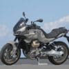 Moto Guzzi特别版V100 Mandello Aviazione Navale。媒体来源自Moto Guzzi的新闻稿。