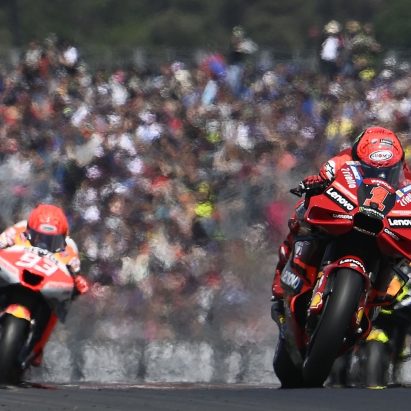 视图MotoGP的第1000个鱼翅大奖赛。媒体来自赛车运动。
