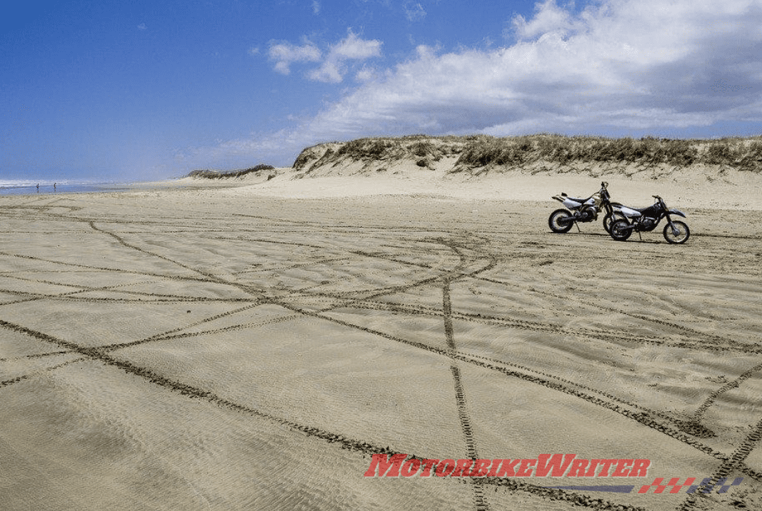 探索在新西兰顶级摩托车路线