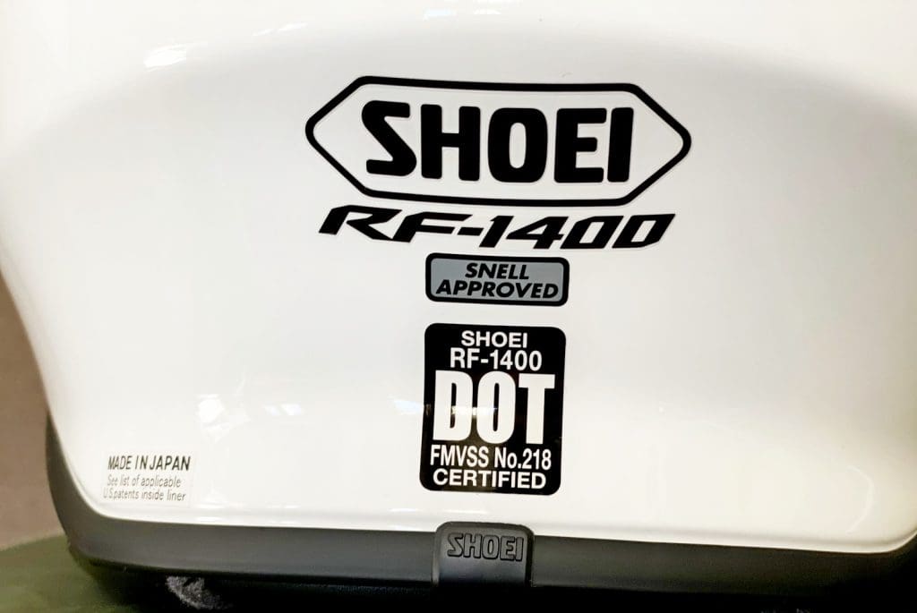 Shoei RF-1400是Snell M2020D和DOT认证。