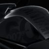 黛安芬的邦德版极速三联1200 RR。媒体来源自Triumph的网页。