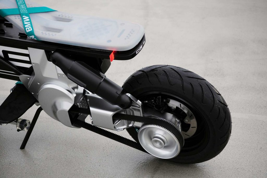 一个视图上的皮带和后方轮胎的侧面宝马摩托车CE 02概念